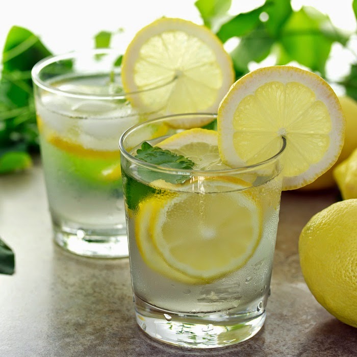 Maneras de usar el limón con agua para perder peso